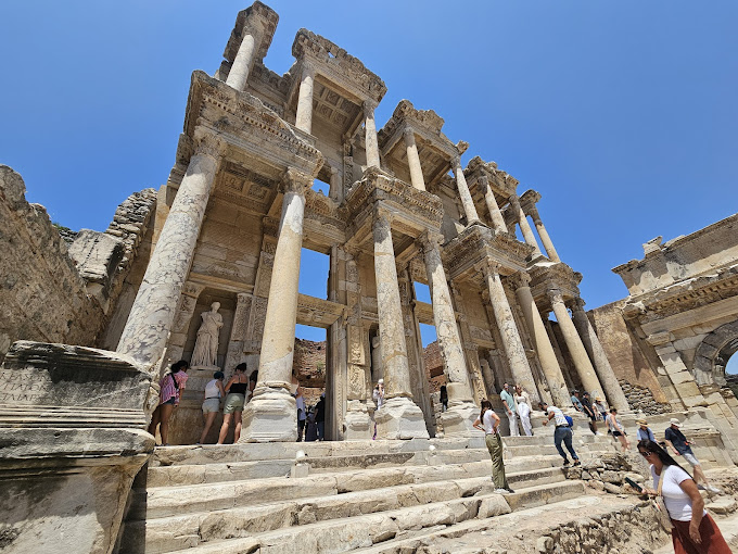 Visit Greece: A Complete Travel Guide To Planning Your Dream Trip